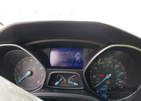 2013 Ford Focus Se z USA, uszkodzony, nr VIN 1FADP3F27DL278668